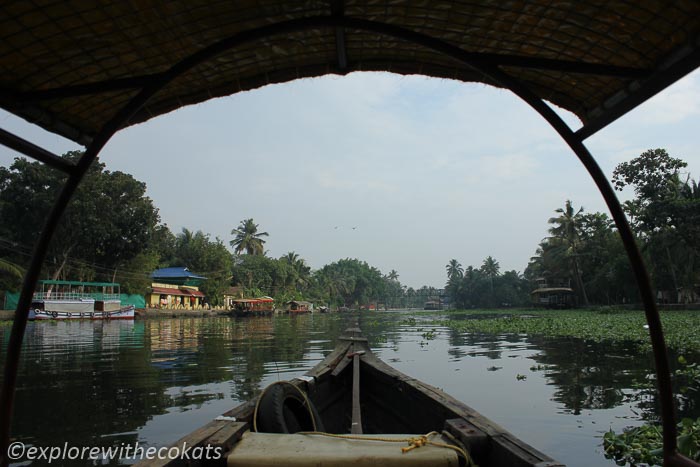 Canoe ride in Alleppey Backwaters | Road trip in Kerala