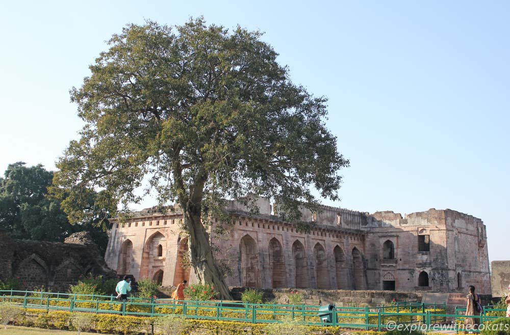 Mandu fort is one of the places to visit near Indore