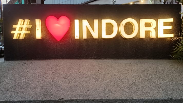 11 Amazing Tourist Places to visit in Indore in one day