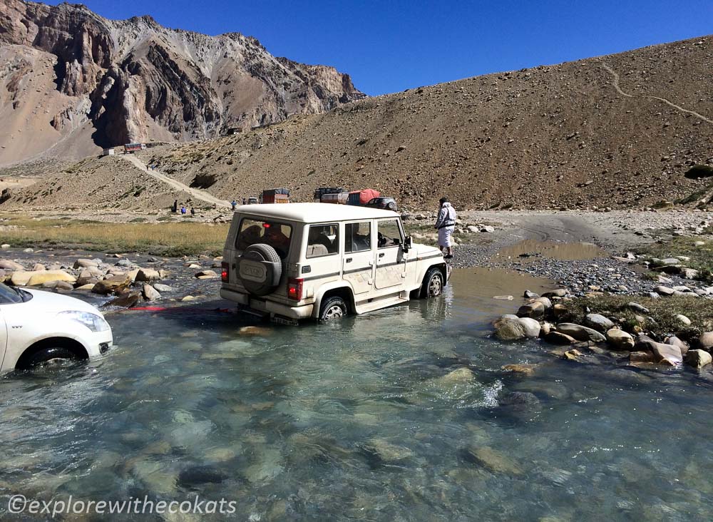 Roadblocks and car breaking is common on Leh - Manali Highway