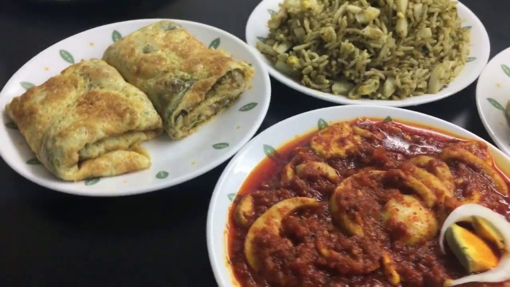 Omelette - Must try street food in Vadodara