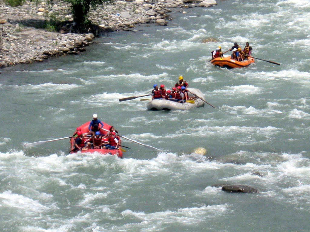 Manali river rafting | Offbeat things to do in Manali