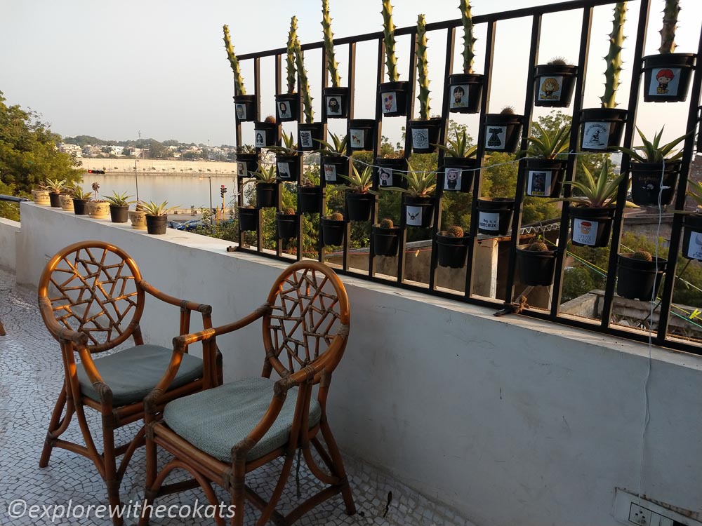 Flipstones café overlooking the Sabarmati riverfront