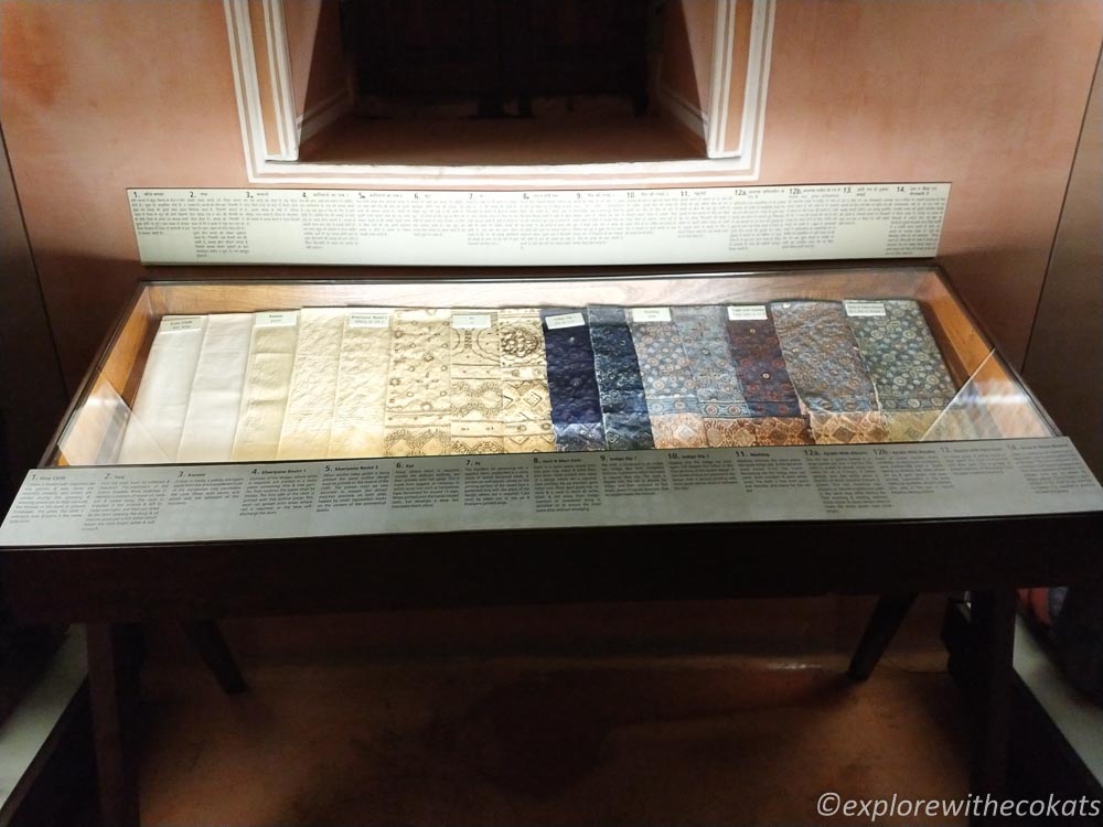 Display showing the dyeing process