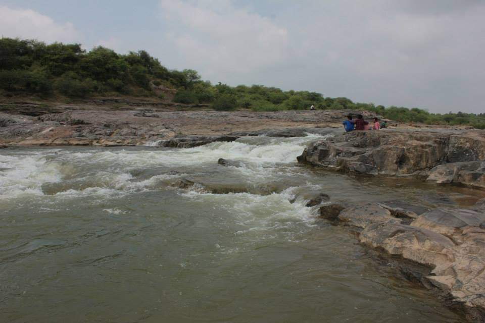 Zanzari waterfalls near Ahmedabad | Places to visit near Ahmedabad