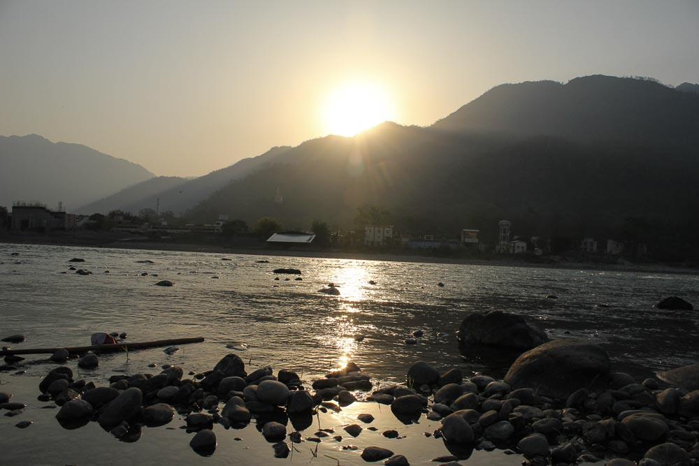 Watching the sunrise in Rishikesh was my fav thing to do - Rishikesh travel guide