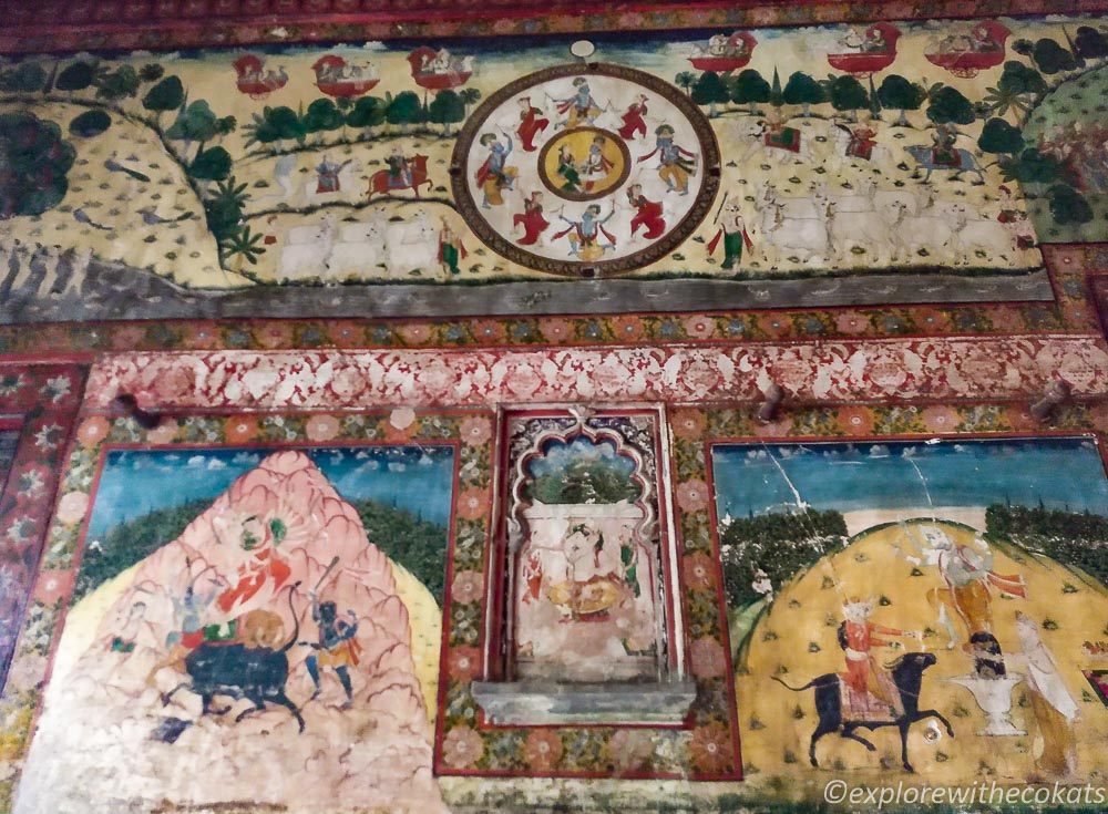 The mural behind the jaali