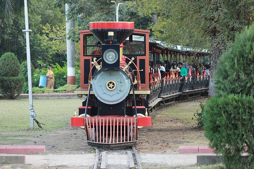 Kamati baug toy train