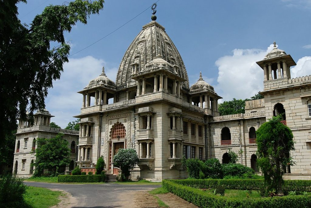 Kirti Mandir | Vadodara Tourist Places