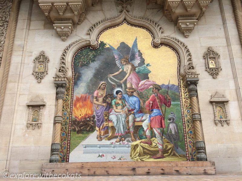 A wall painting at Lakshmi Vilas Palace