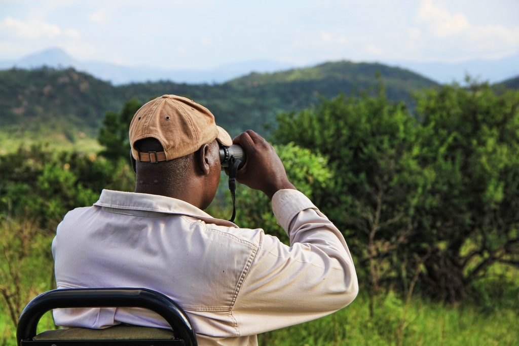 Safari packing list - binoculars