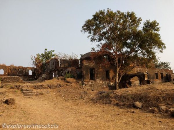 Walls still standing strong at Kolaba fort Alibaug | one day trip to Alibaug