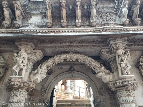 The entrance of Ashtapadji Derasar