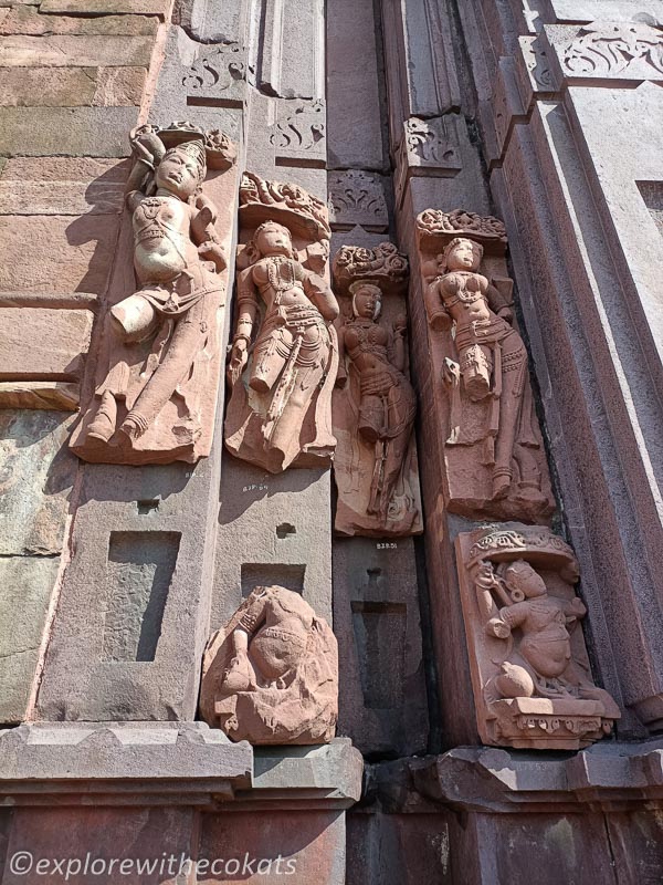 Sculptures on the front facade