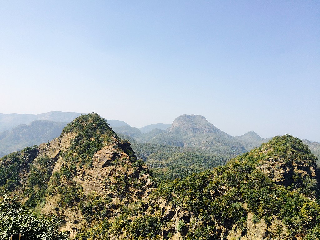 Mountains of Pachmarhi | Best places to visit in Pachmarhi
