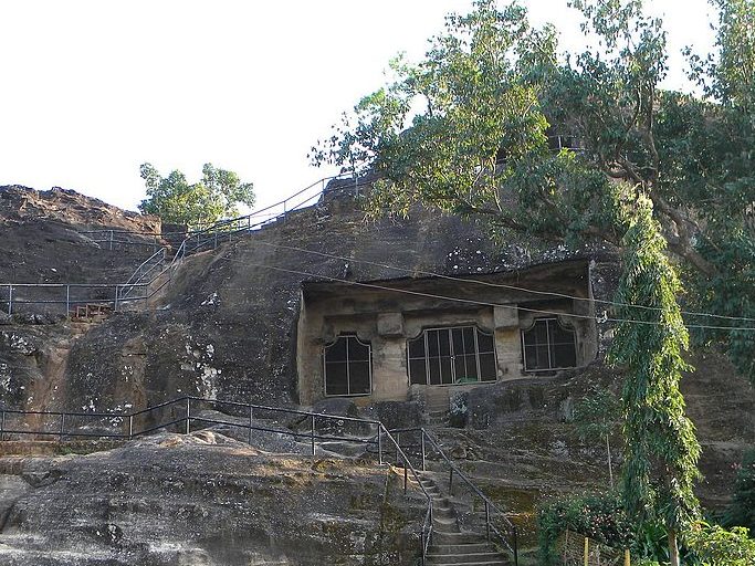 Pandav Caves | Pachmarhi Tourism