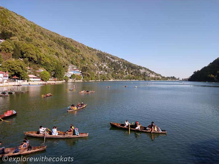 Tourists boating in Nainital