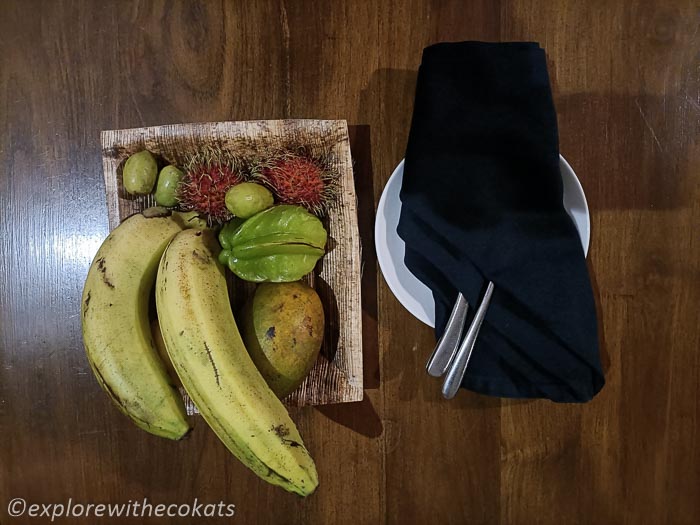 Fruits served in room