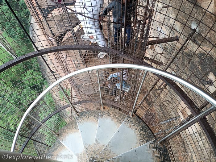 Hiking Sigiriya through narrow stairs