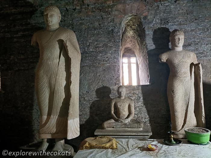Hatadage_Buddha statues in Granite
