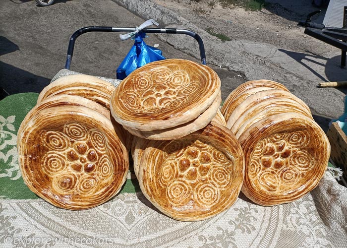 Uzbek bread (non) | Uzbekistan Travel Guide | Vegeterian food in Uzbekistan