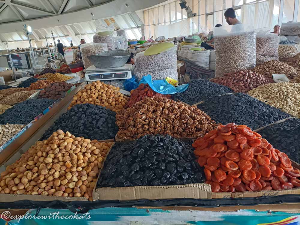 Souvenirs to buy from Uzbekistan - Dried fruits and nuts
