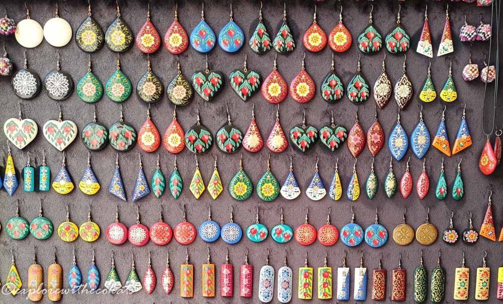 Souvenirs to buy from Uzbekistan - Uzbek earrings