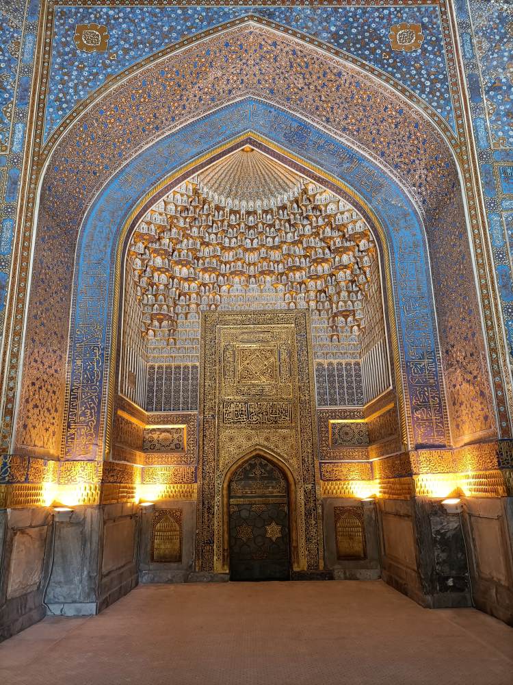 Mosque interiors of Tilya kori madrasa