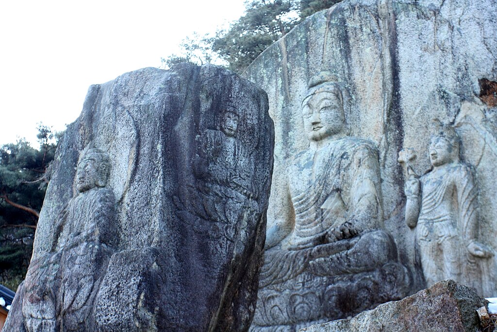 Rock-carved Buddhas, Chilbulam_Namsan Mountain Gyeongju