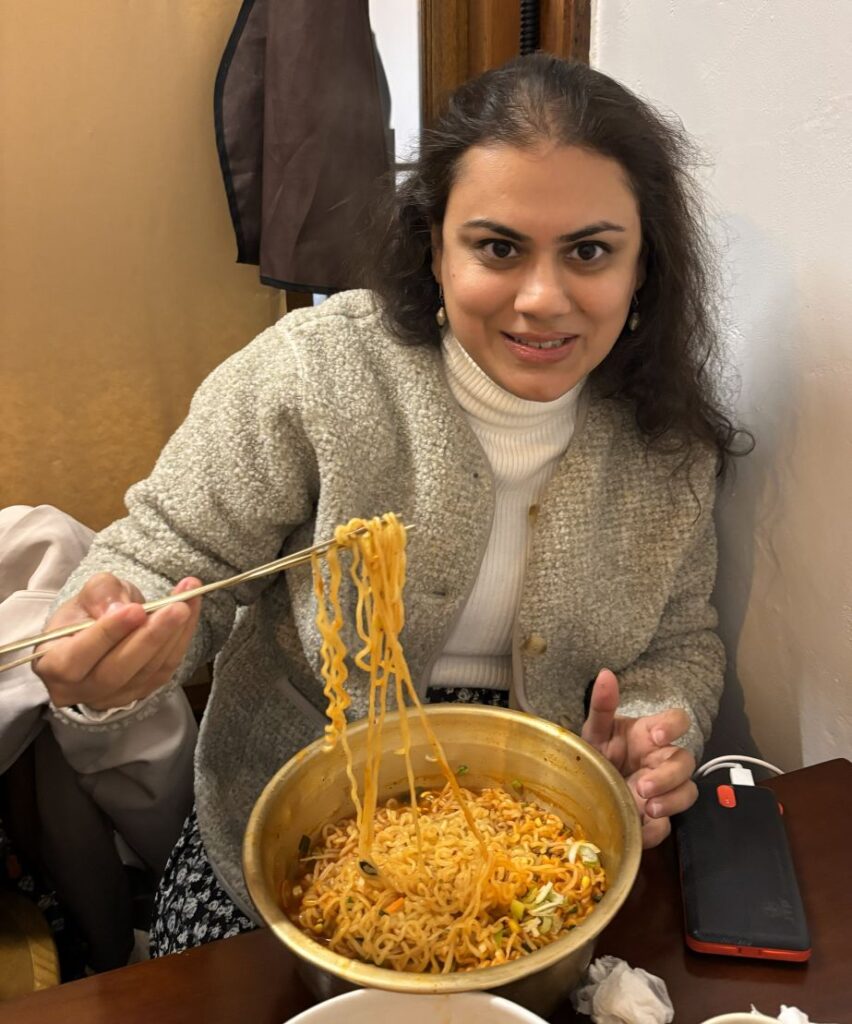 Enjoying Korean Ramen_Vegetarian food in South Korea