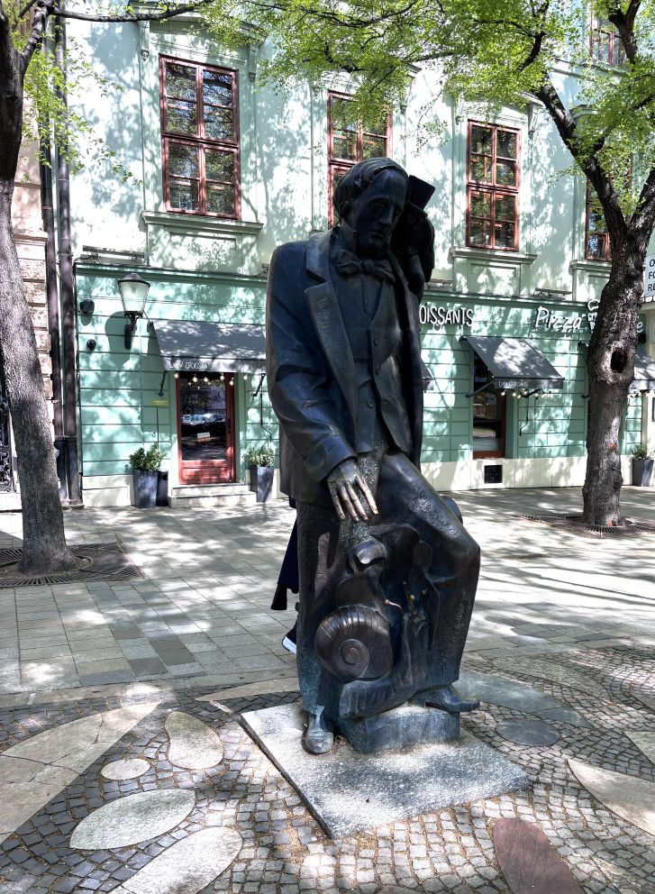 Anderson statue