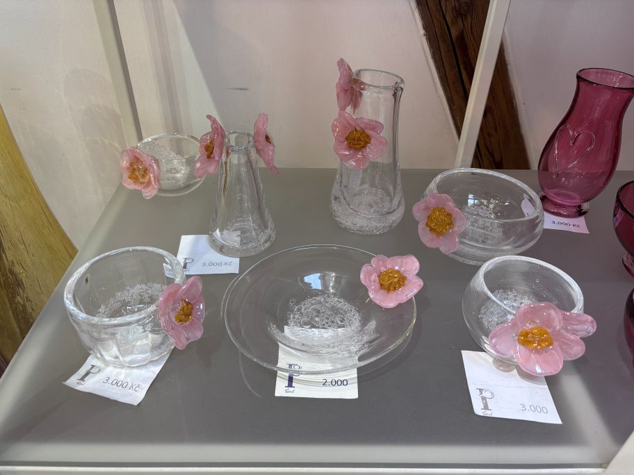 Bohemian glass_best souvenirs from prague