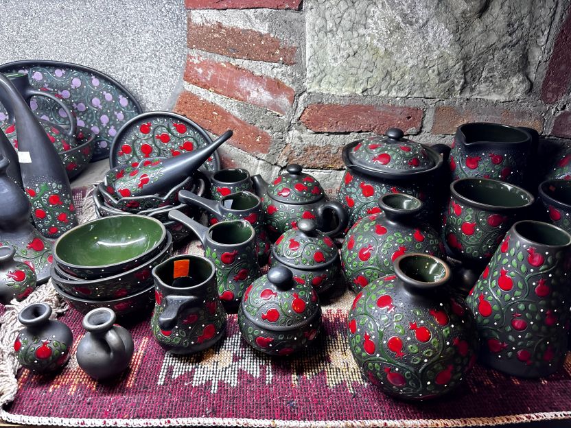 Ceramics as Georgian Souvenirs